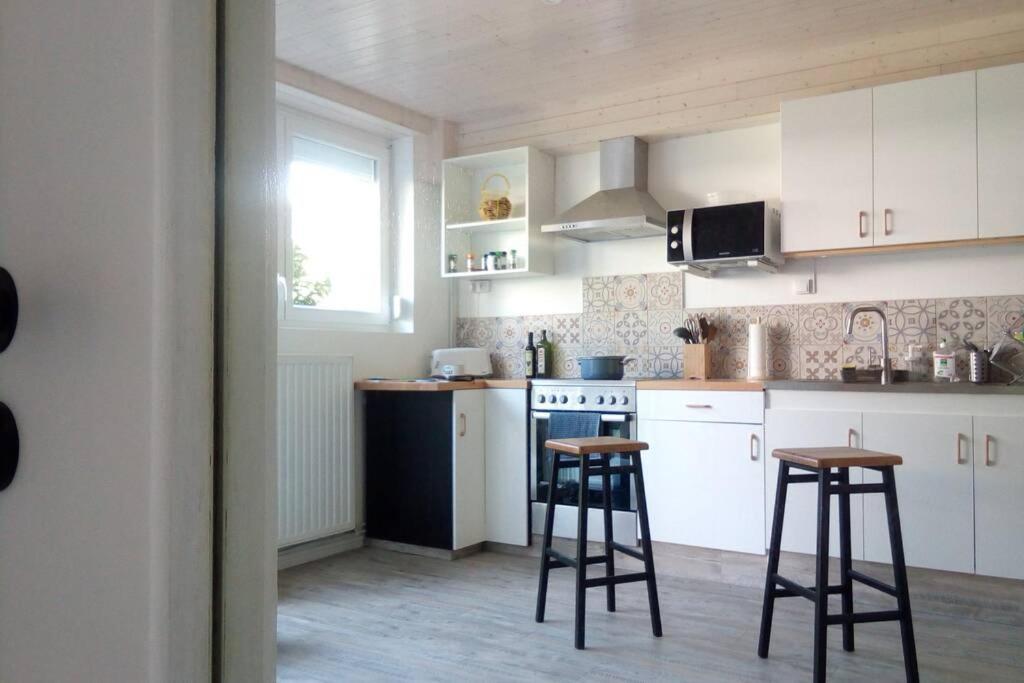 Au Parfait, T2 Rdc, Jardin, Calme, Parking, Idealement Place Issoire Exterior foto